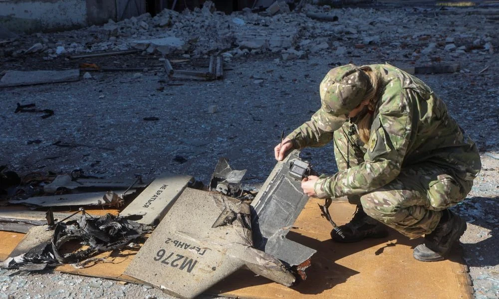 Καταστροφική “σύλληψη”! Oυκρανικό drone καμικάζι σκότωσε Ρώσους στρατιώτες κατά την επιθεώρησή του με μηχανισμό αυτοκαταστροφής!